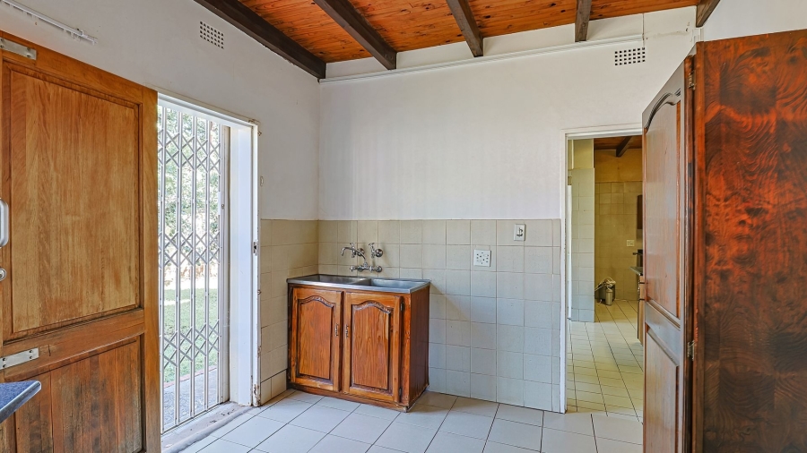 5 Bedroom Property for Sale in Protea Park North West